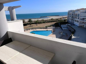 superbe T4 Cap d'Agde, front de mer, 3 chambres, piscine, clim, parking, balcon